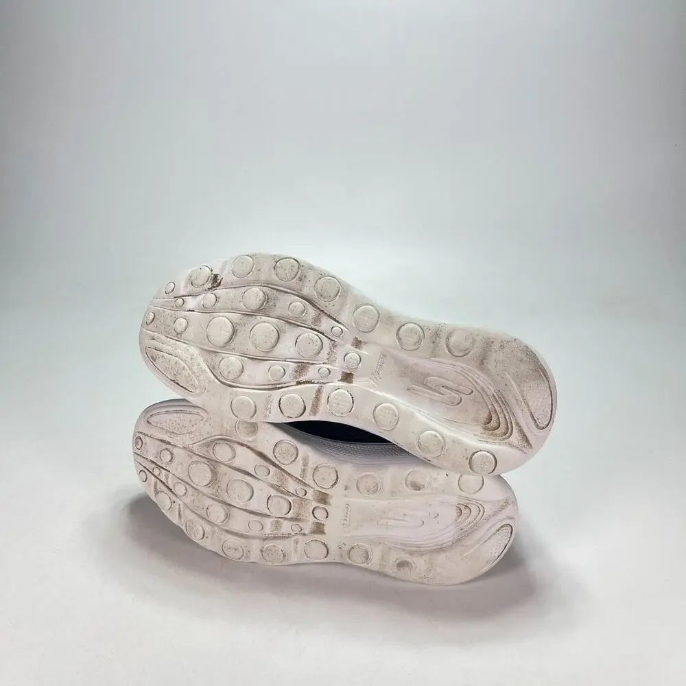 Skechers go run